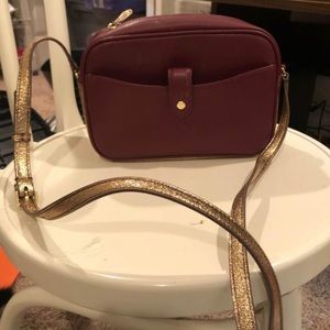 G.I.L.I. crossbody leather purse.